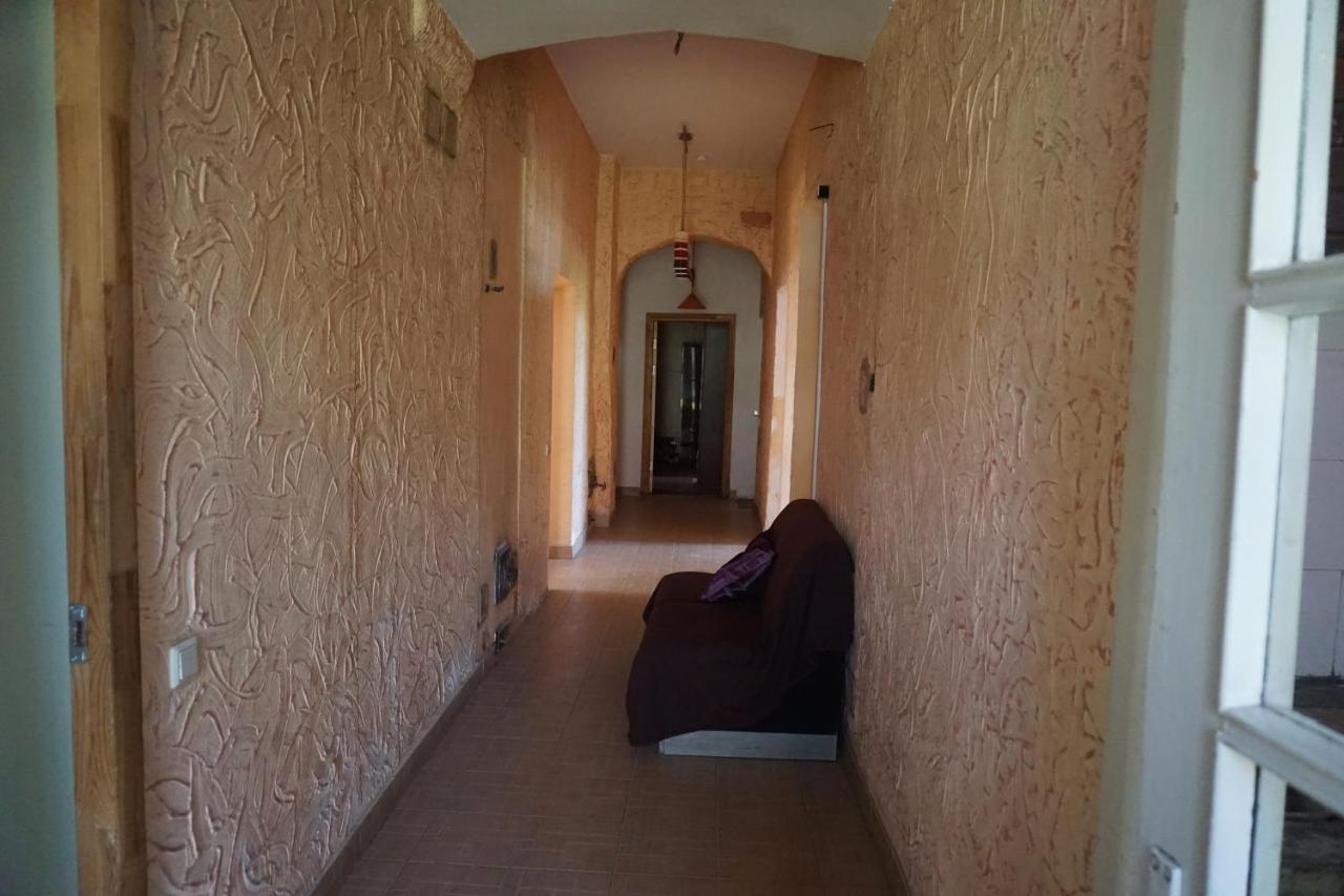 Pilskalnu Hostelis Kuldīga Esterno foto