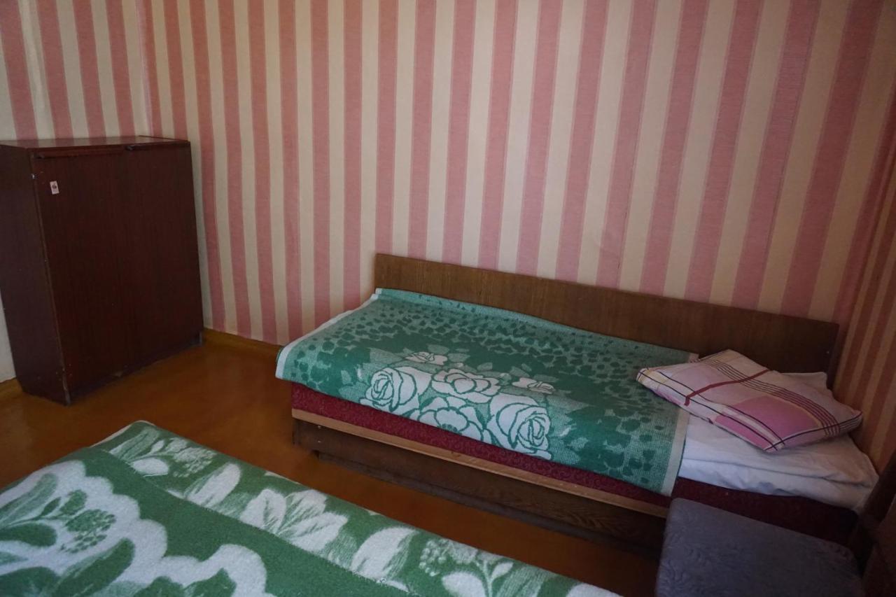 Pilskalnu Hostelis Kuldīga Esterno foto