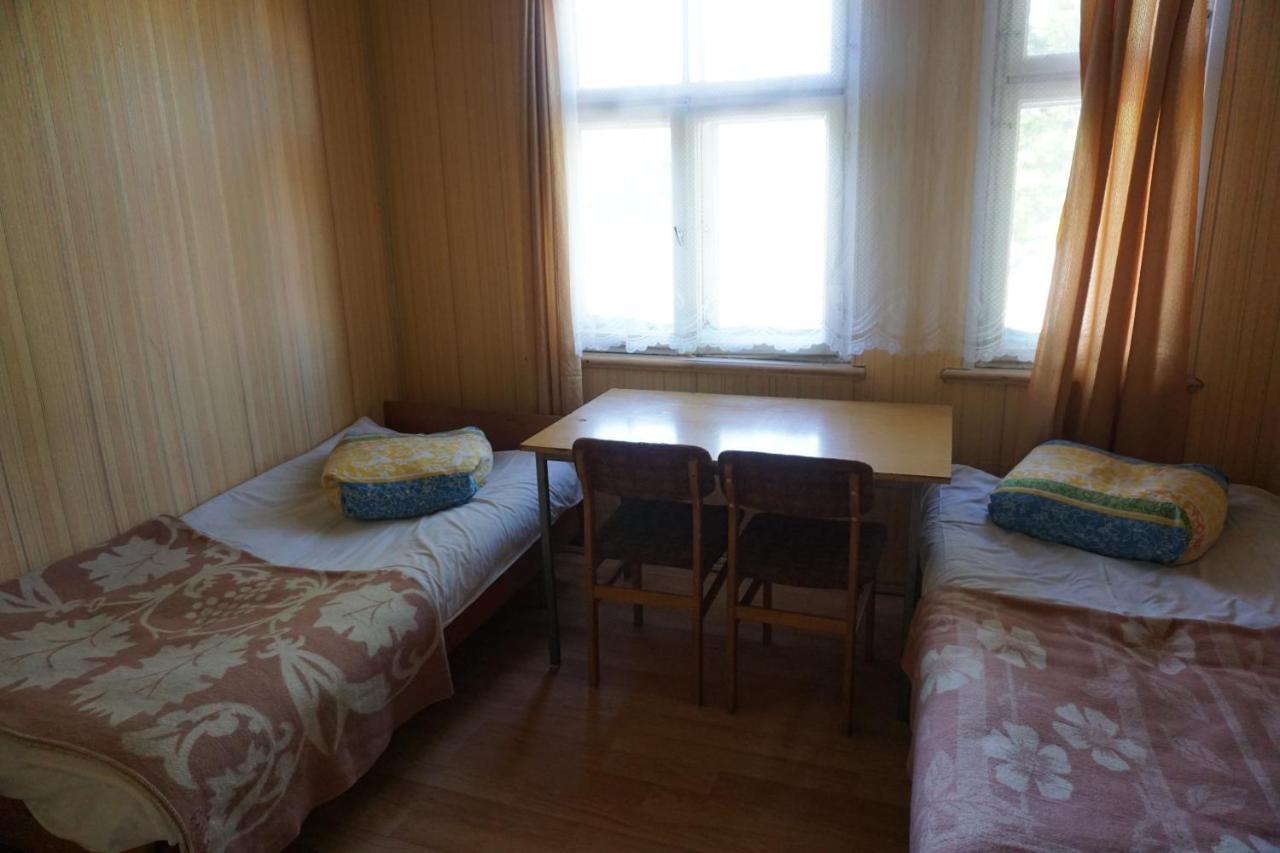 Pilskalnu Hostelis Kuldīga Esterno foto
